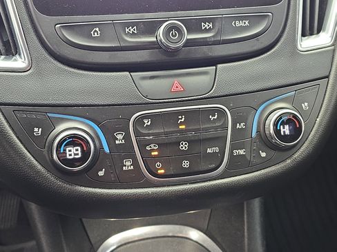 Used 2020 Chevrolet Malibu Premier image 23