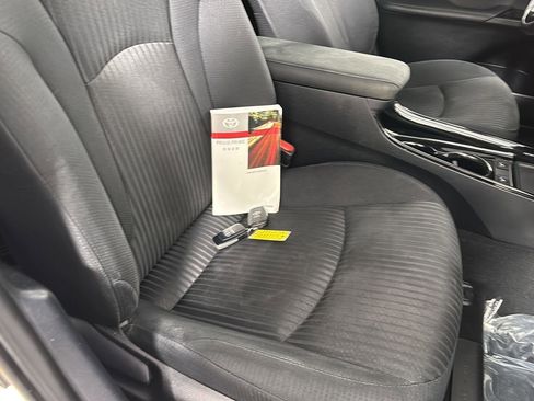 Used 2020 Toyota Prius Prime LE image 19