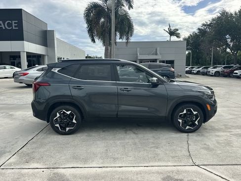 Certified 2024 Kia Seltos EX FWD image 5