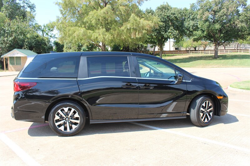 Used 2026 Honda Odyssey EX-L image 6