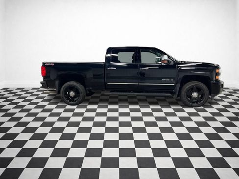 Used 2015 Chevrolet Silverado 2500 LTZ w/ Duramax Plus Package AWD/4WD image 2