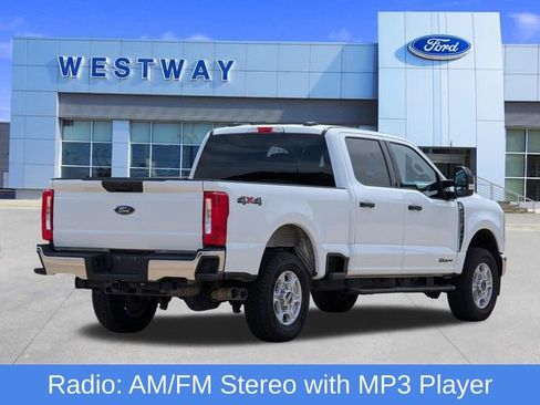 Used 2025 Ford F250 XLT AWD/4WD image 3