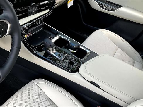 Used 2025 Lexus NX 450h+ AWD w/ Towing Package (2000 Lbs) image 11