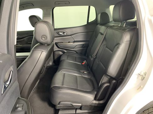 Used 2023 GMC Acadia SLT AWD/4WD image 31