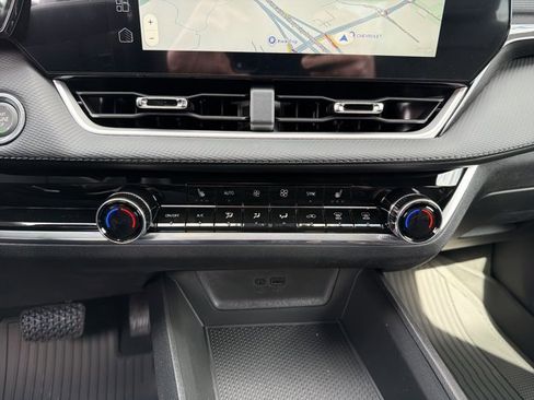 New 2026 Chevrolet Equinox LT image 19