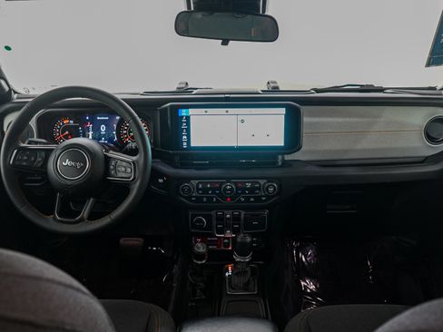 Used 2024 Jeep Wrangler Willys image 15