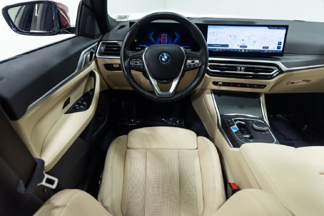 Certified 2024 BMW i4 eDrive35 w/ Premium Package RWD image 3