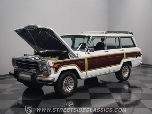 Used 1988 Jeep Grand Wagoneer image 36