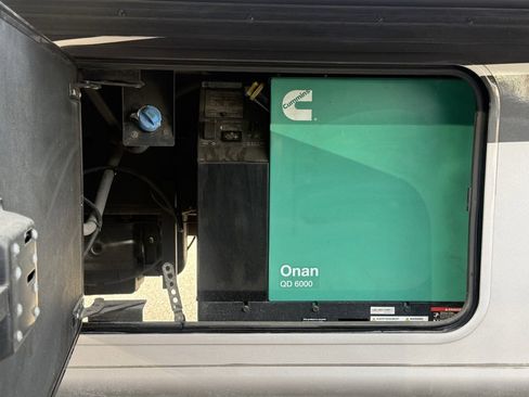 Used 2021 Ford F550 4x4 Regular Cab Super Duty w/ XLT Value Package image 27