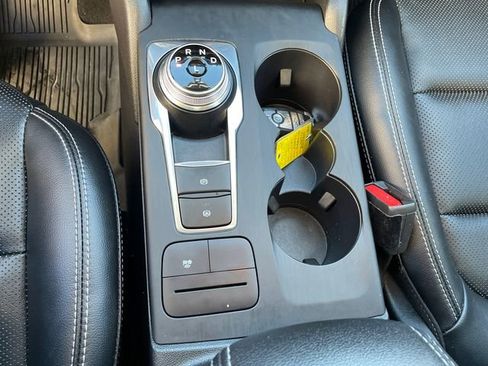 Used 2021 Ford Escape SEL image 36