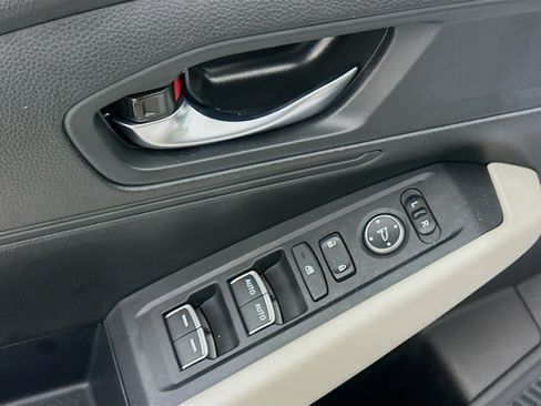 Used 2025 Honda Accord LX image 15