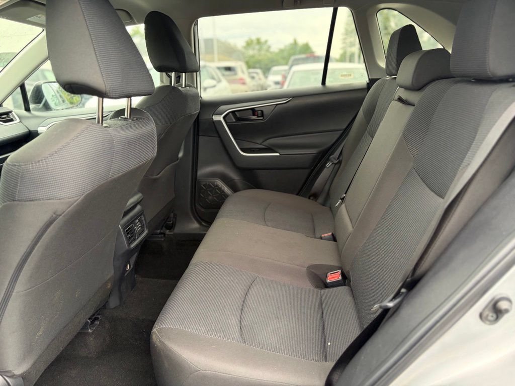 Used 2025 Toyota RAV4 LE AWD/4WD image 11