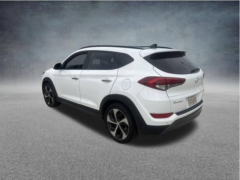 Used 2016 Hyundai Tucson Limited w/ Option Group 03 FWD image 10