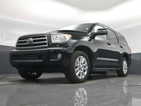 Used 2017 Toyota Sequoia Platinum image 13