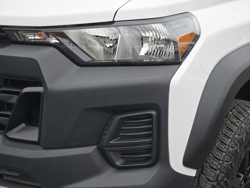 Certified 2024 Chevrolet Colorado Trail Boss image 9