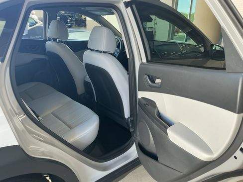 Certified 2023 Hyundai Kona SEL AWD/4WD image 9