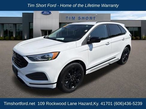 Used 2022 Ford Edge SE w/ Black Appearance Package AWD/4WD image 2