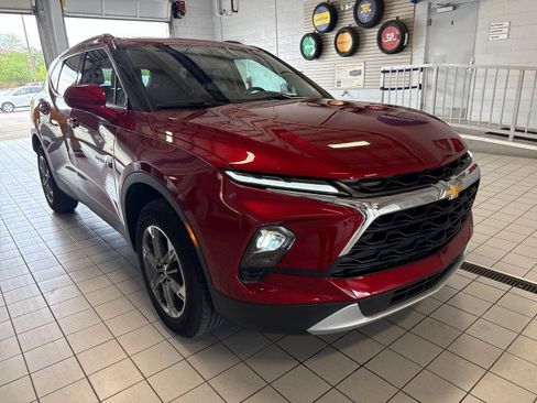 Used 2023 Chevrolet Blazer LT w/ Convenience Package FWD image 1