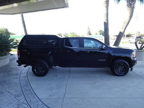 Certified 2018 GMC Canyon SLE w/ Nightfall Edition AWD/4WD image 9