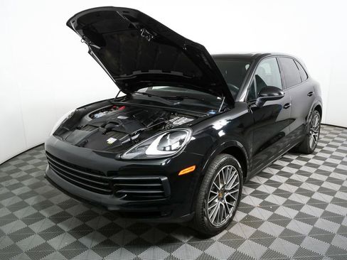 Certified 2023 Porsche Cayenne Platinum Edition AWD/4WD image 35