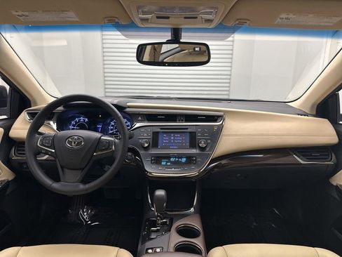 Used 2014 Toyota Avalon XLE Touring FWD image 17