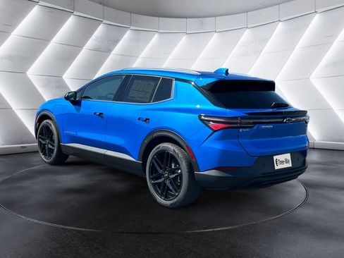 New 2026 Chevrolet Equinox EV LT w/ LPO, Blackout Package FWD image 3