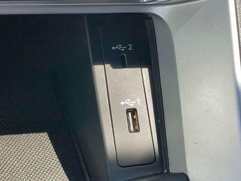 Used 2020 Audi Q3 2.0T Premium w/ Convenience Package image 24