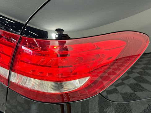 Used 2018 Mercedes-Benz GLC 300 image 32
