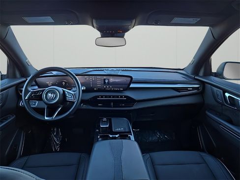 Used 2025 Buick Enclave Preferred image 22