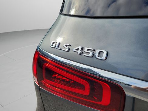 Used 2023 Mercedes-Benz GLS 450 4MATIC image 32