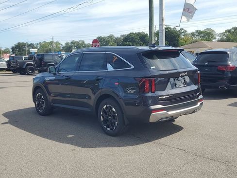 New 2026 Kia Sorento S w/ S Panoramic Sunroof Package image 4