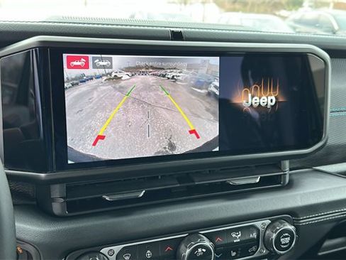 Used 2024 Jeep Wrangler Unlimited Rubicon 4xe image 16