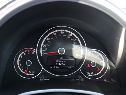 Used 2013 Volkswagen Beetle 2.5 FWD image 11