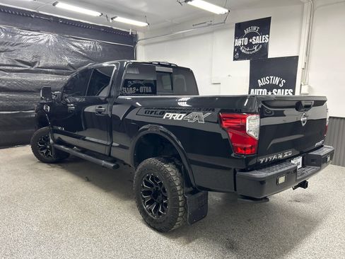 Used 2018 Nissan Titan PRO-4X AWD/4WD image 4