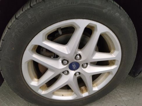 Used 2016 Ford Fusion SE FWD image 31