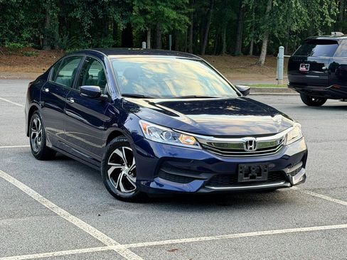 Used 2017 Honda Accord LX image 4