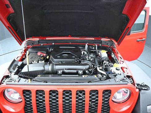 Used 2024 Jeep Wrangler Unlimited Sport AWD/4WD image 30