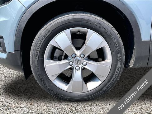 Used 2021 Volvo XC40 T4 Momentum FWD image 9