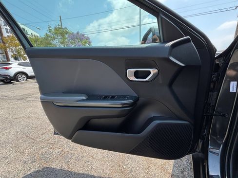 Used 2025 Kia K4 FWD image 18
