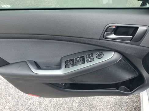 Used 2015 Kia Optima LX w/ LX Convenience Plus Package image 18