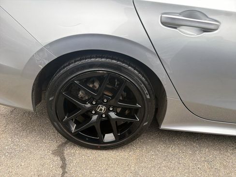 Used 2023 Honda Civic Sport image 5