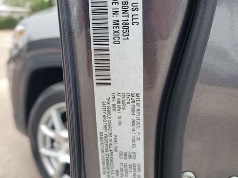 Used 2022 Jeep Compass Latitude w/ Sun and Sound Group image 37