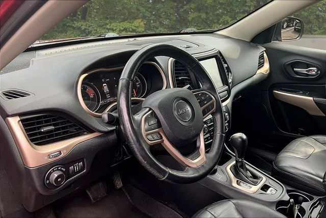 Used 2017 Jeep Cherokee Limited AWD/4WD image 17