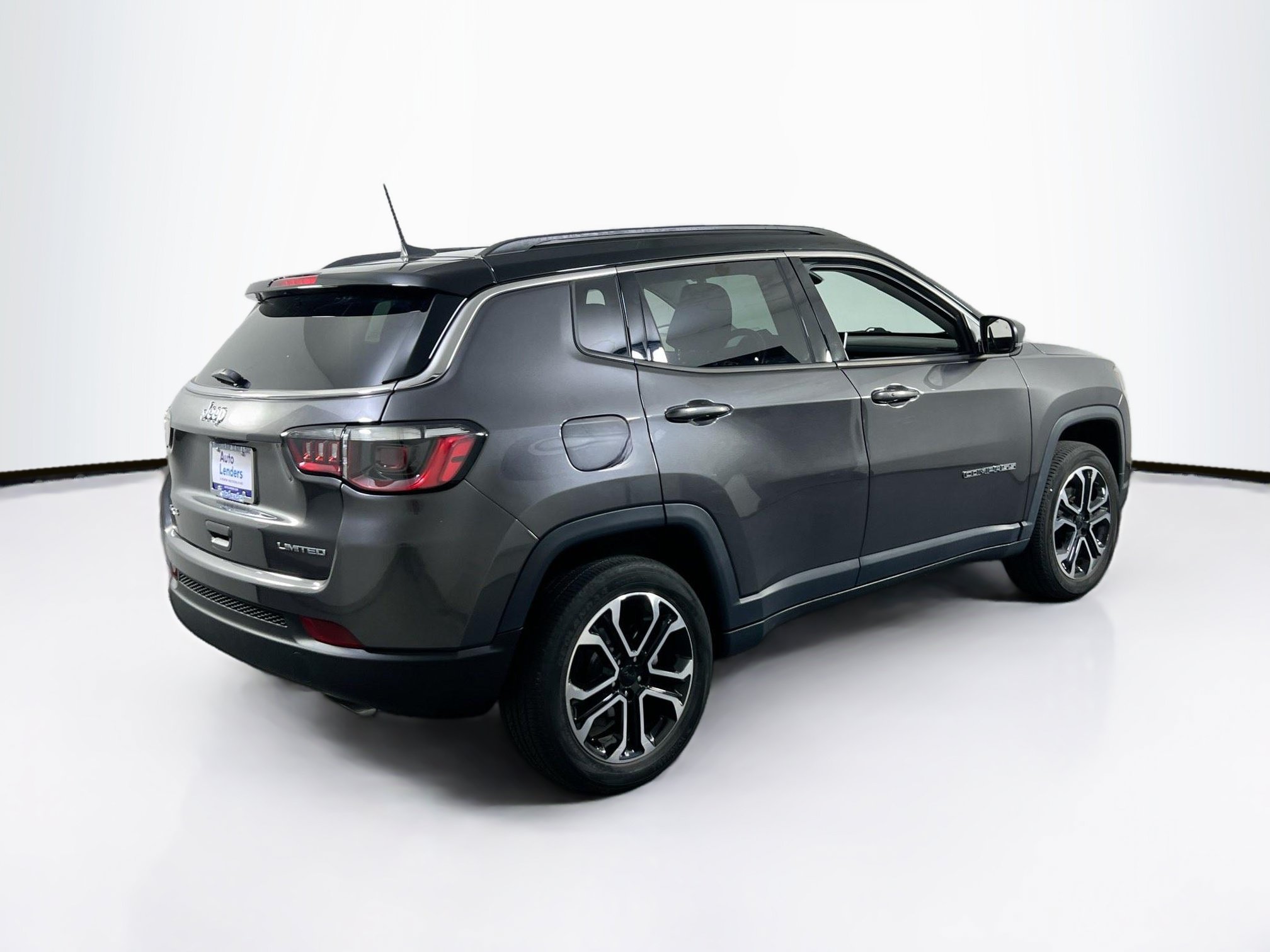 Used 2022 Jeep Compass Limited AWD/4WD image 5