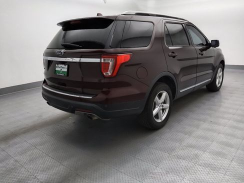 Used 2018 Ford Explorer XLT w/ Equipment Group 201A FWD image 9