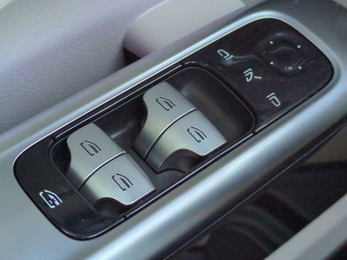 Used 2026 Mercedes-Benz C 300 Sedan image 24