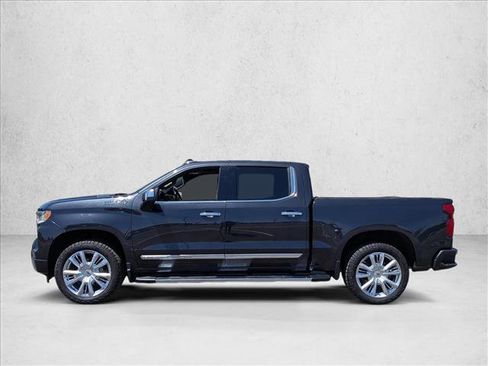 Used 2023 Chevrolet Silverado 1500 High Country w/ High Country Premium Package AWD/4WD image 9