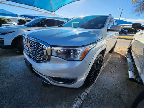 Used 2019 GMC Acadia Denali w/ Technology Package image 2