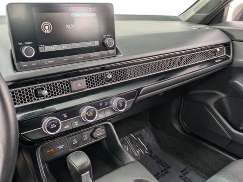 Used 2025 Honda Civic Sport image 15