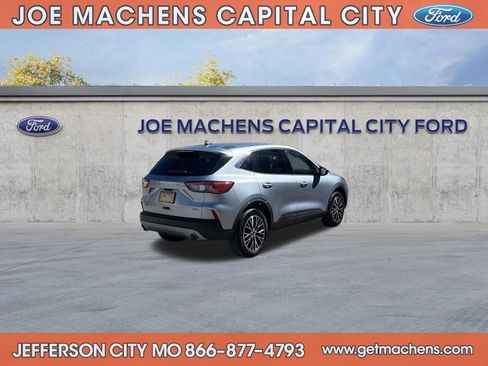 Certified 2022 Ford Escape SE image 7